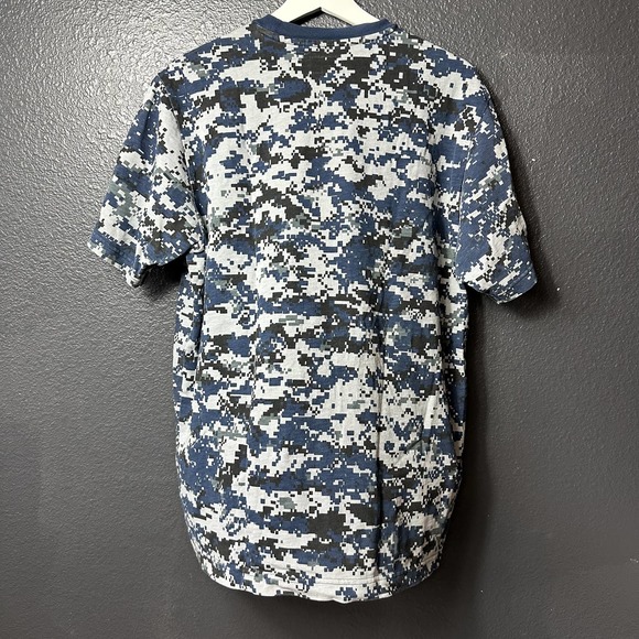 Supreme Men's Navy Digi Camo Short Sleeve Pocket Tee Size Large - Picture 4 of 8